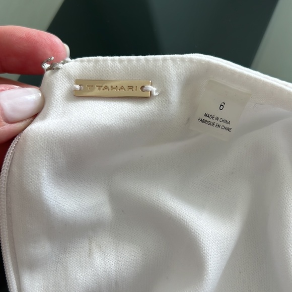 T TAHARI White Floral Maxi Dress Spring Summer Side Zip Size 6 - Picture 7 of 9